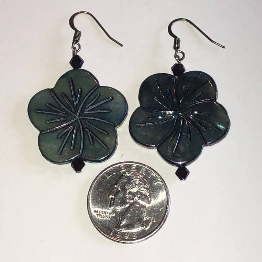 Iridescent Green Floral Boho Drop Earrings - Picture 3 of 4